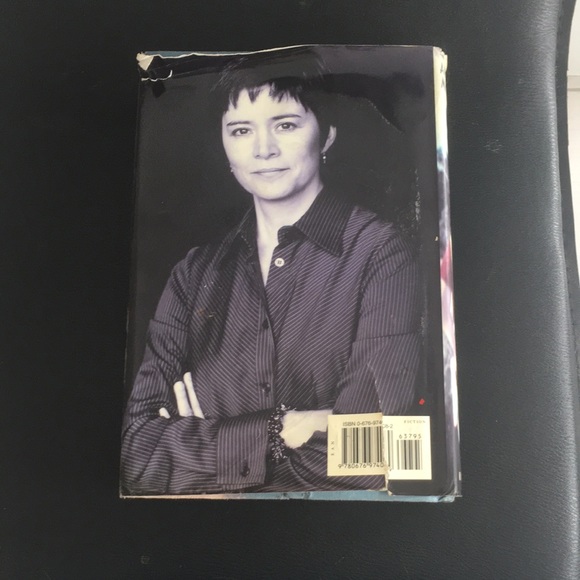 Ann-Marie Macdonald The Way the Crow Flies - Picture 6 of 8